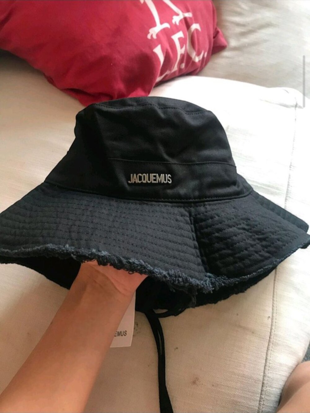 Jacquemus bucket hat